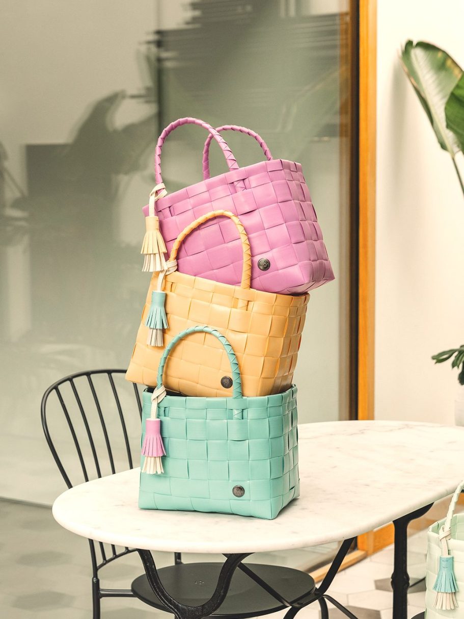 Figurine oiseau perroquet en verre multicolore